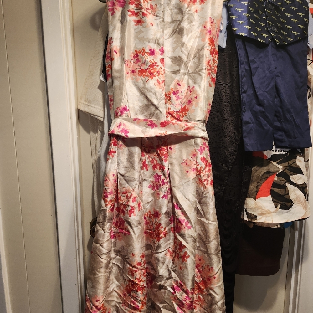 Jessica Howard Pink and Cream Floral Midi Dress